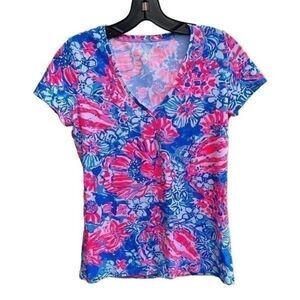 Lilly Pulitzer floral top size small   A426